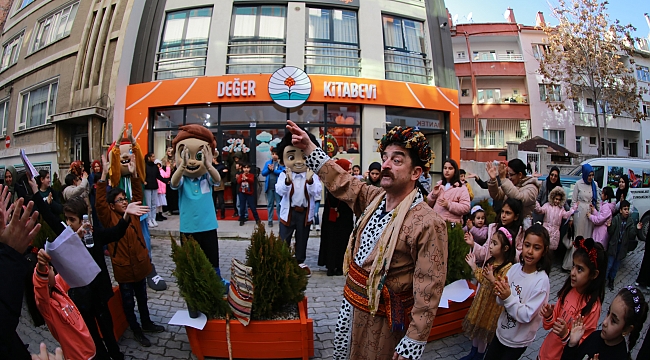"Kadim kültürümüze, geleneklerimize sahip çıkıyoruz"