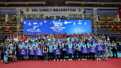 TEKNOSEL'de ödüller sahiplerini bukdu