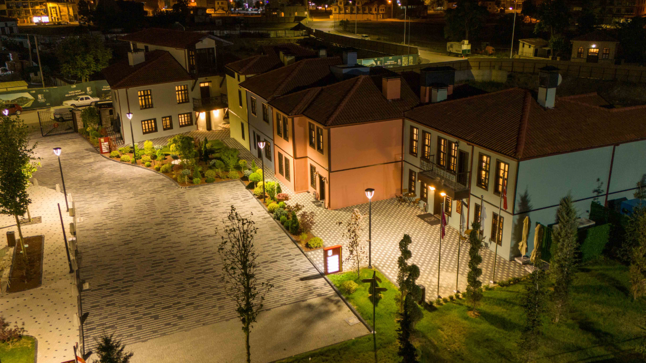 Sırçalı hotel hizmete girdi