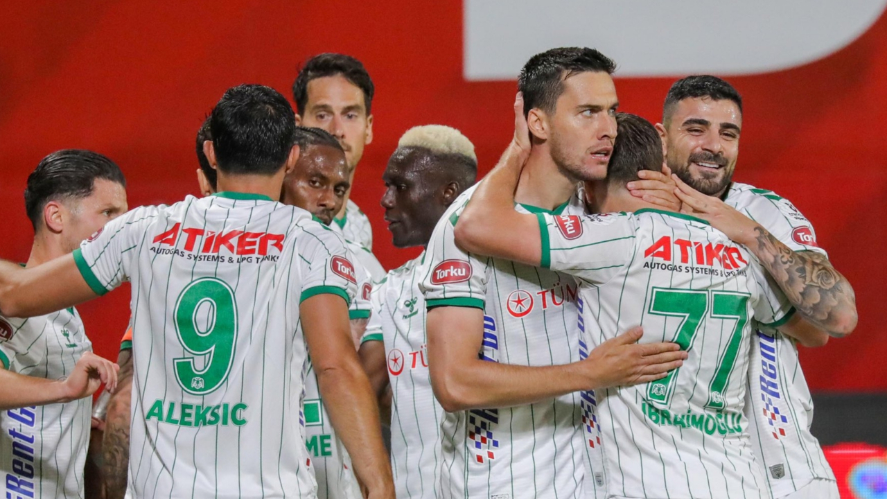 Konyaspor deplasmanda farklı kazandı 4-1