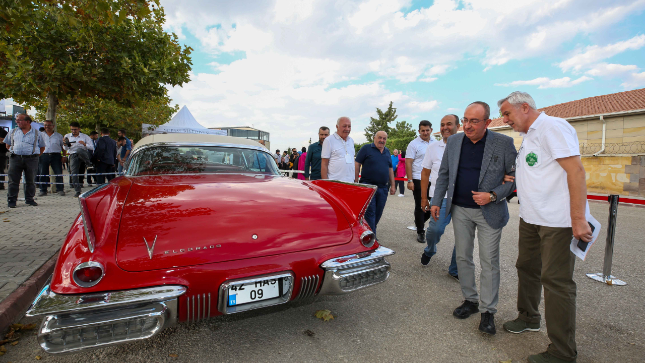 Klasik otomobiller Meram'da buluşuyor