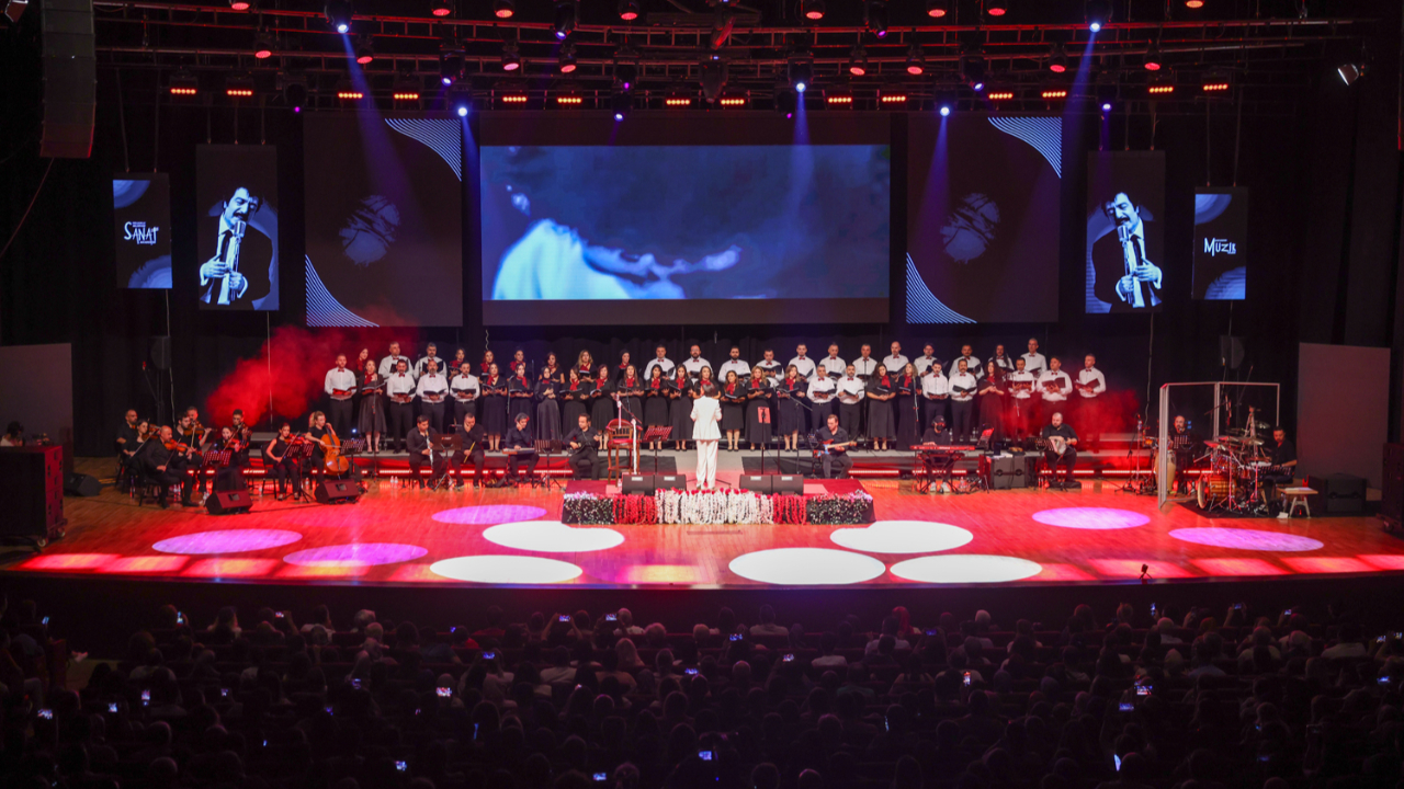 Müslüm Gürses şarkıları konserine büyük ilgi