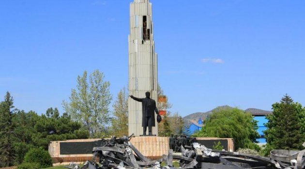 Atatürk Anıtına saygısızlık Meclis gündeminde