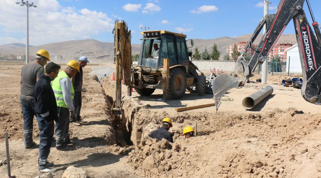 Büyükşehir’in Su Şebeke Ağı Genişliyor