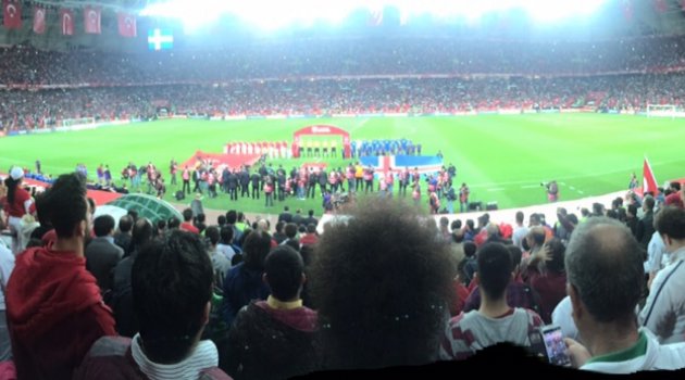Ekran da futbol keyfi