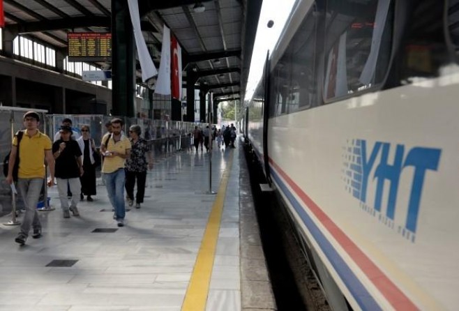Hızlı tren biletinde ''uçak'' modeli