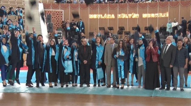 NEÜ Sosyal ve Beşeri Bilimler Fakültesi İlk Mezunlarını Verdi