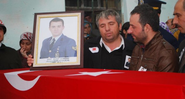 Şehit Astsubay toprağa verildi