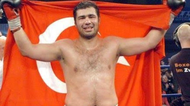 Sinan Şamil Sam hayatını kaybetti!