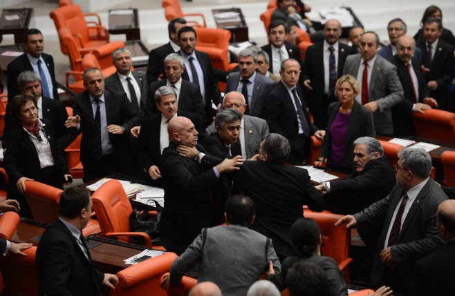 TBMM'de dershane kavgası