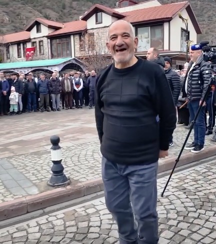 Biz her gün, sen bir gün