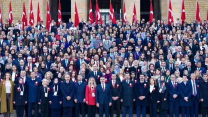 81 ilin ilden gelen öğretmenler Ata'nın huzurunda