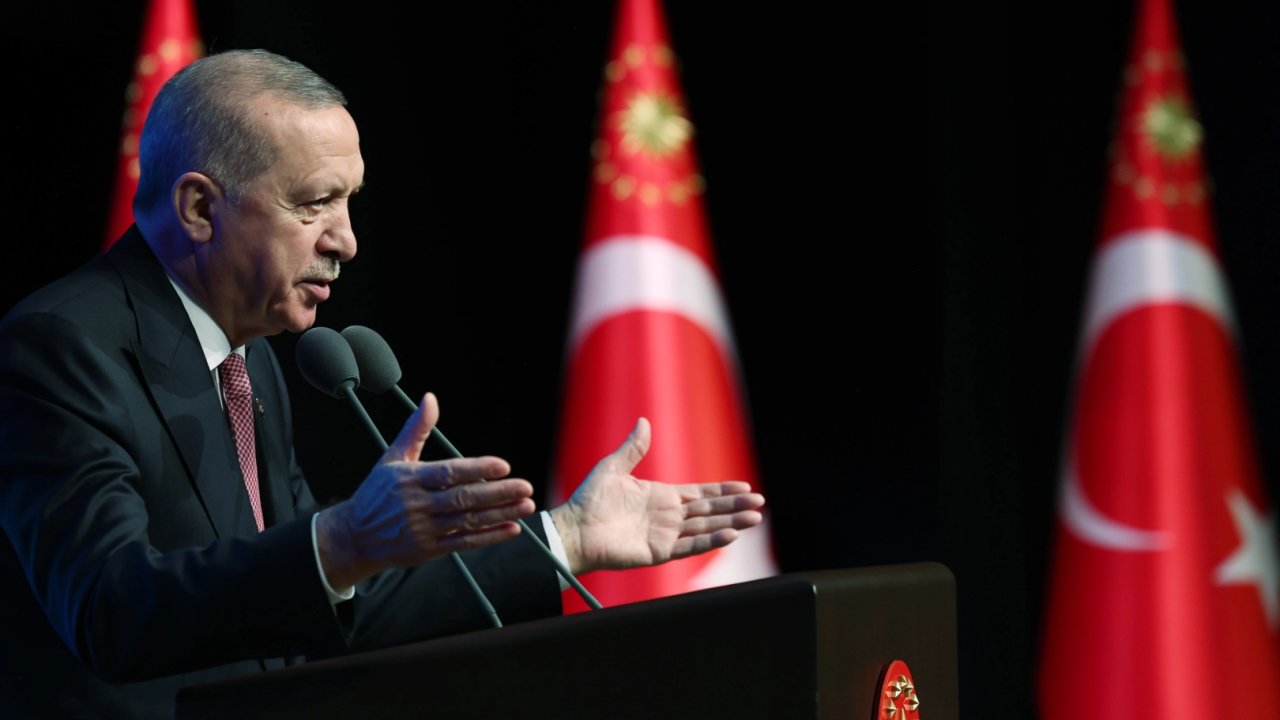 Aile kurumunu güçlendirmek için tarihi adımlara devam... &#039;Aile ve Nüfus 10 Yılı&#039; güçlendirecek