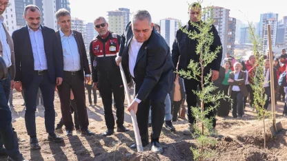 Ankara Keçiören’de fidanlar toprakla buluştu