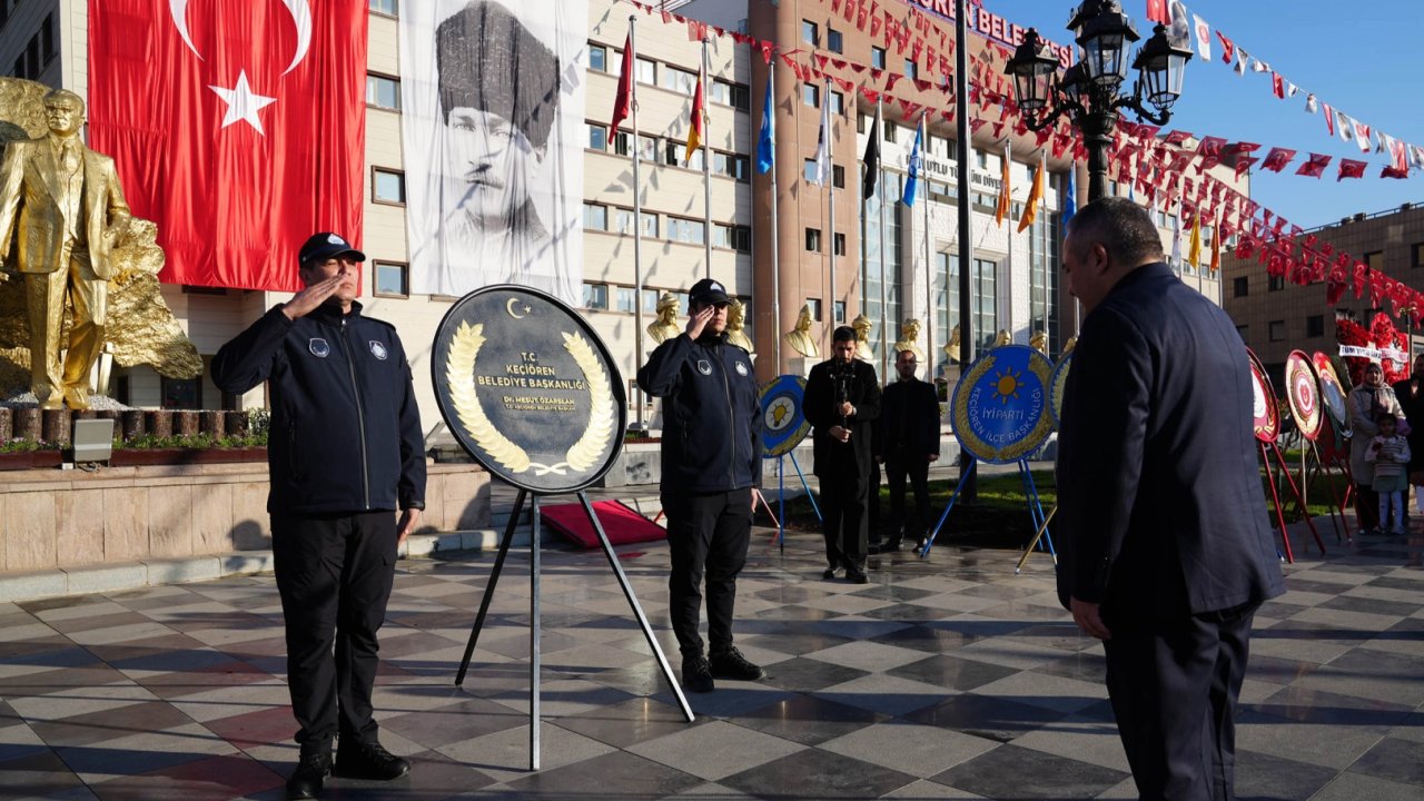 Ankara Keçiörenliler Ata’ya saygı için meydanda buluştu