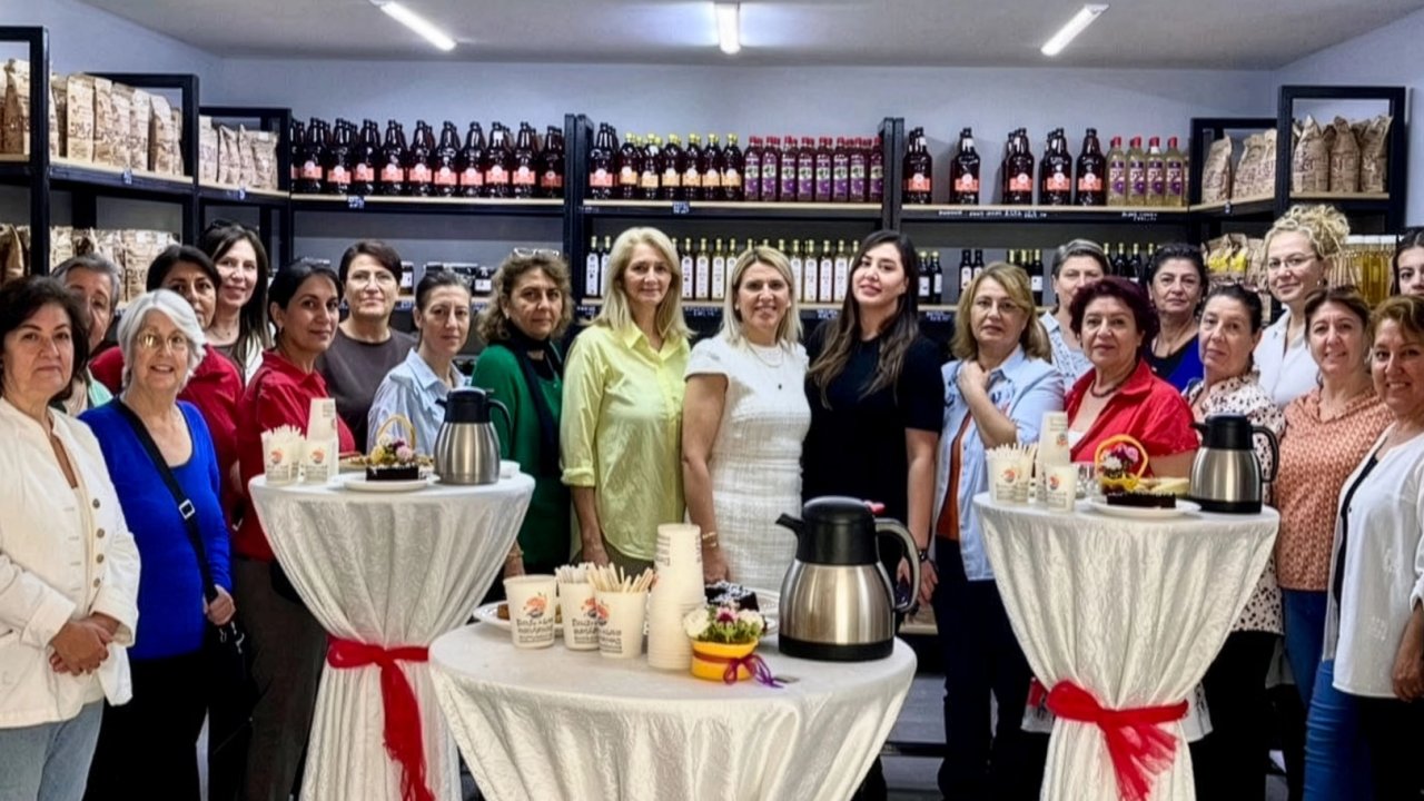 Antalya Muratpaşa&#039;da kadın dayanışması büyüyor