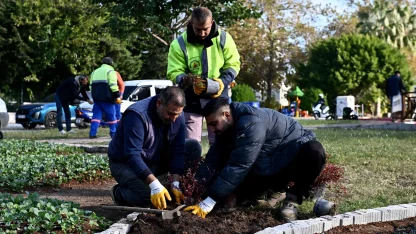 Antalya Muratpaşa'da Trafik Parkı çiçek bahçesine dönüştü