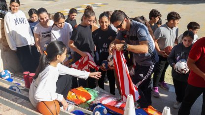 Antalya'da 19 ilçeye spor malzemesi desteği