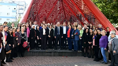 Antalya'da şiddete karşı ses, Al Yazma’da yükseldi