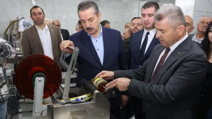 Artvin’de apiterapi ürünleri işleme ve bal dolum tesisi hizmete açıldı