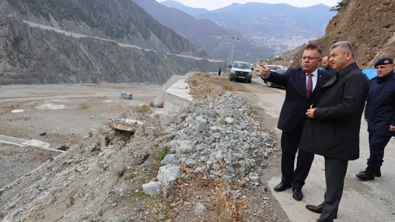 Artvin’de Livane Küçük Sanayi Sitesi’nde inceleme