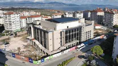 Balıkesir'de yatırımları hız kesmeden sürüyor