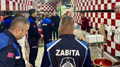 Bursa Gemlik’te dönercilere hijyen denetimi...10 kilo sağlıksız ürüne imha!