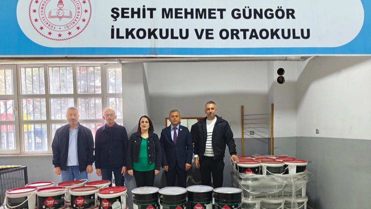 Bursa Gemlik’te Şehit Mehmet Güngör İlkokulu&#039;na renkli destek