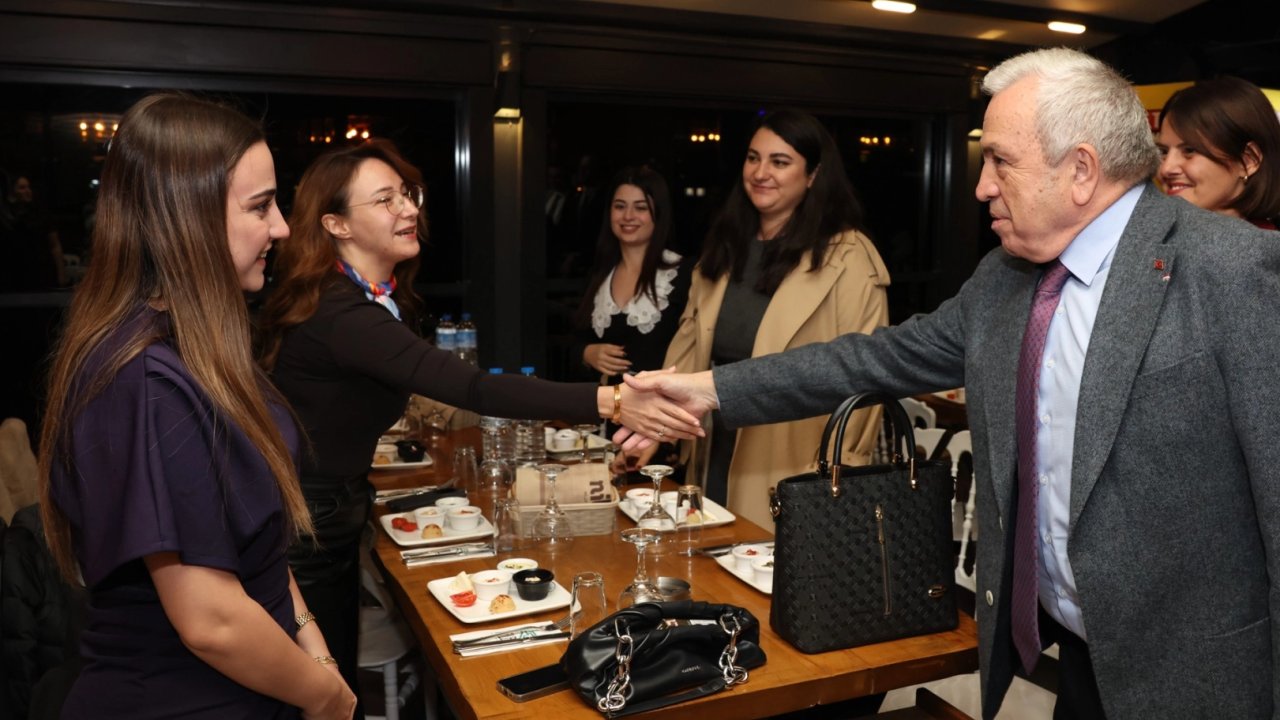 Bursa Nilüfer Belediyesi’nden öğretmenlere vefa