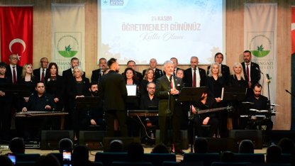 Bursa Osmangazi'de eğitimcilere anlamlı kutlama