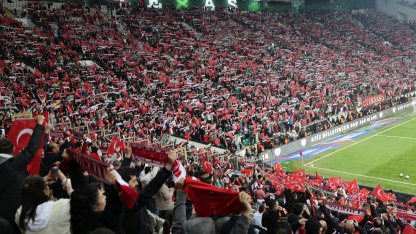 Bursa Osmangazi'de engelli bireylere milli maç sevinci