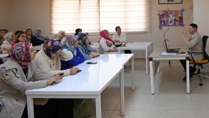 Bursa Osmangazi'de 'Kadın ve Toplum' söyleşisi