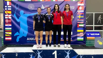 Bursa Osmangazili badmintoncu adını zirveye yazdırdı