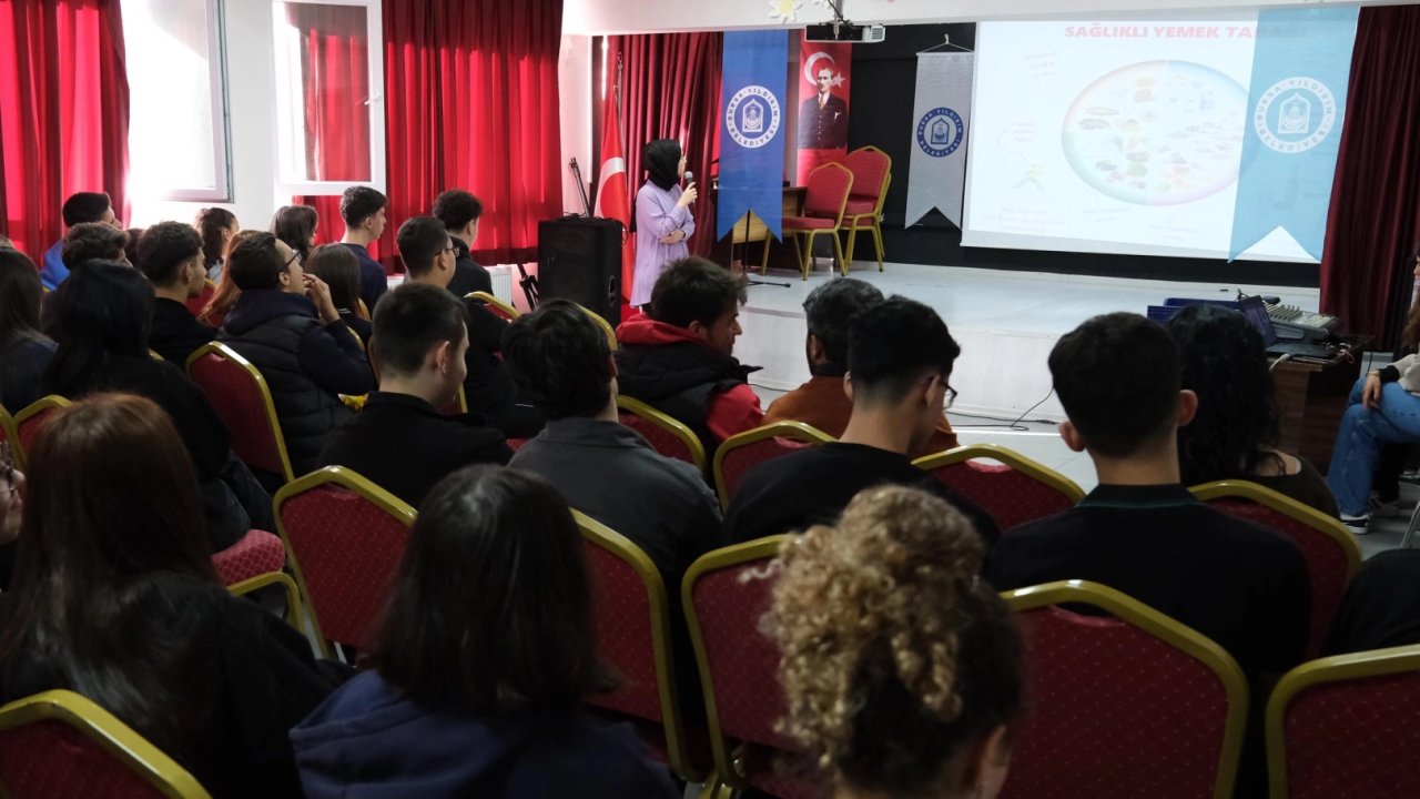 Bursa Yıldırım&#039;da gençlere sağlıklı beslenme bilinci