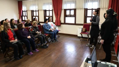 Bursa'da kadınlar şiddet türlerini Osmangazi’de öğrendi