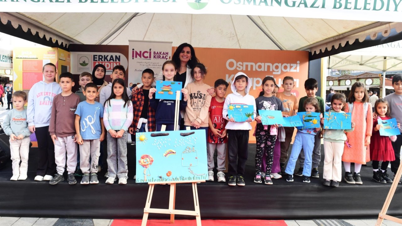 Bursalı 100 bini aşkın kitap sever Osmangazi&#039;de buluştu