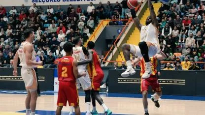 Büyükşehir basketbola nazar değdi 58-65