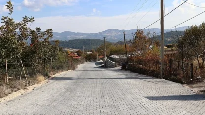 Denizli'de kilit parke çalışmalarıyla modern yol konforu