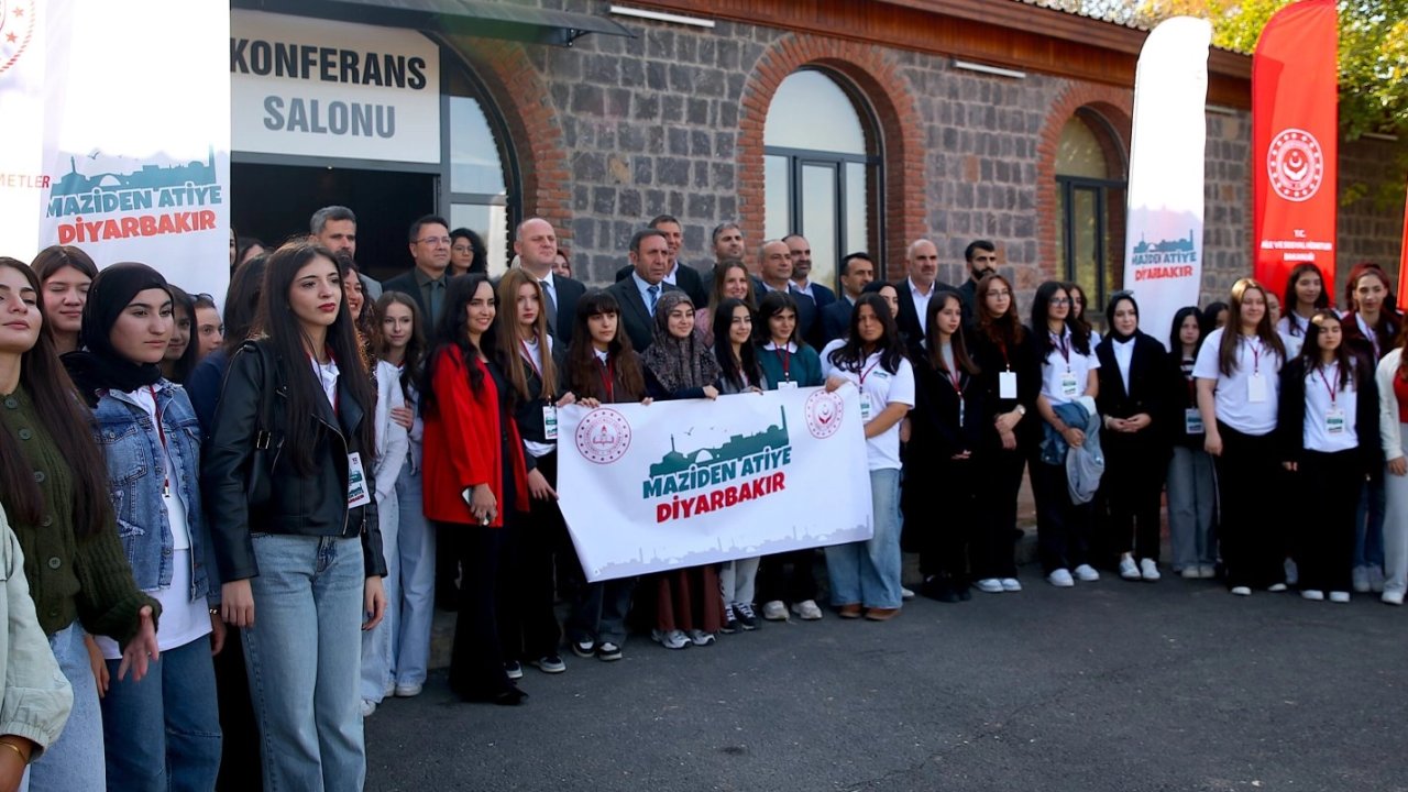 Diyarbakır &#039;Maziden Atiye&#039; 51 şehit ve gazi çocuğunu ağırlıyor