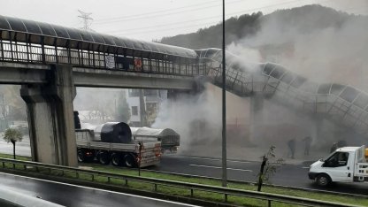 Düzce’de seyir halindeki tırın dorsesinde yangın çıktı
