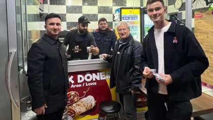 Edirne Keşan’da AK Parti Gençlik Kolları Atatürk rozeti dağıttı