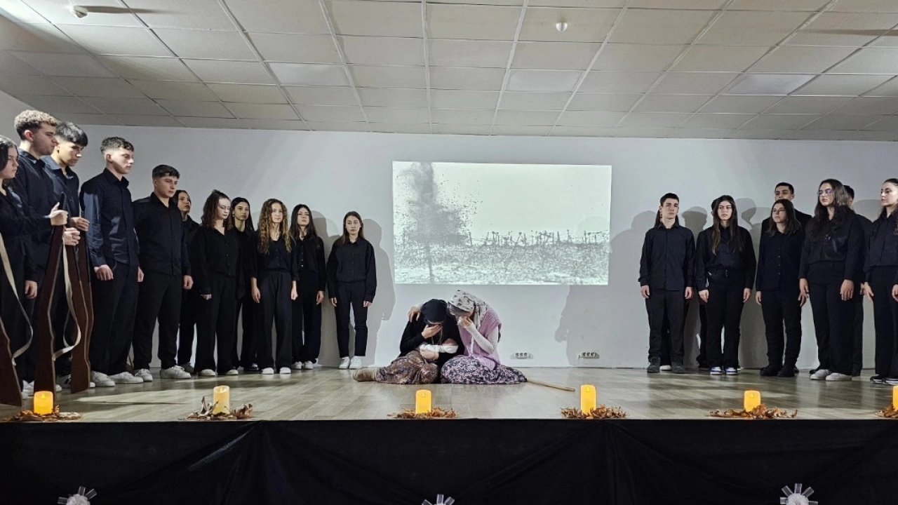 Gazi Mustafa Kemal Atatürk Gölcük&#039;te şükran ve minnetle anıldı