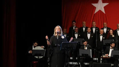 Gaziantep’te Atatürk, sevdiği şarkılarla anıldı