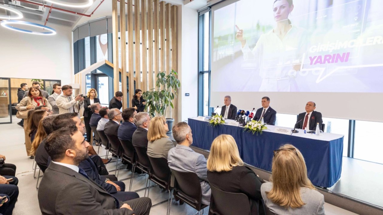 Gelecek &#039;İzmirMeets 2025&#039; konuşturulacak