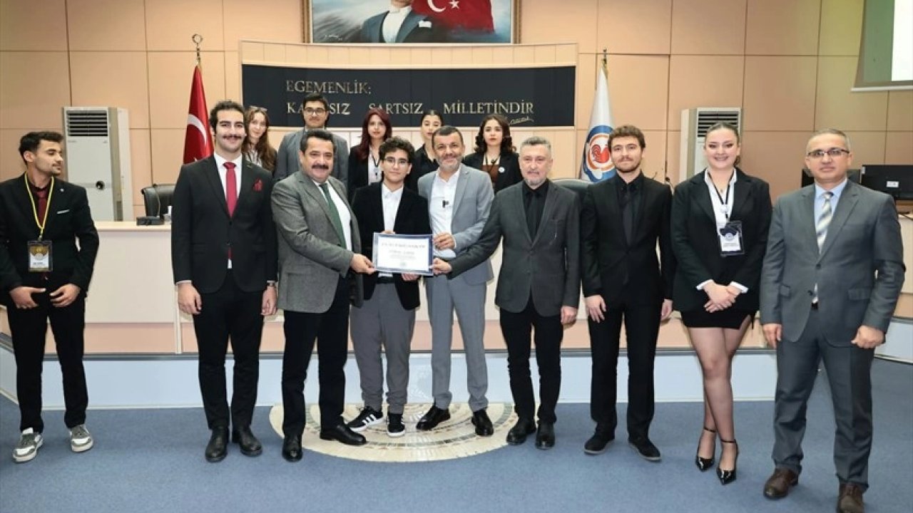 Gençler Denizli’nin geleceğini tartıştı