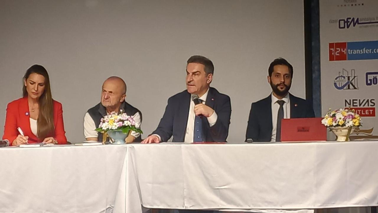 &#039;Gençler diğer insanlardan yüzde 90 oranında nefret ediyor’