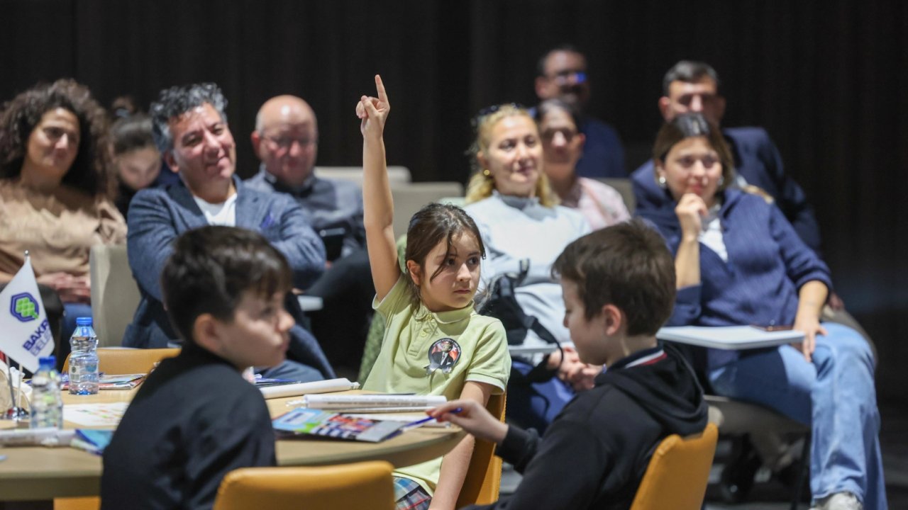 İstanbul Bakırköy&#039;de Çocuk Meclisi&#039;ne ilk adım