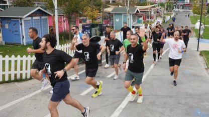 İstanbul Beylikdüzü'nde yüzlerce kişi Ata'ya saygıya koştu