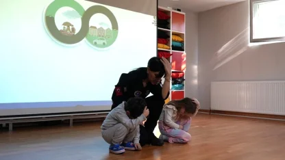 İstanbul Maltepe’de ara tatilde miniklere afet eğitimi