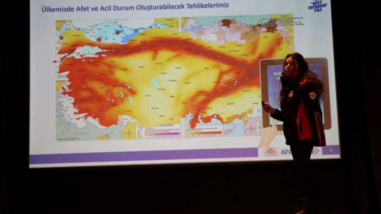 İstanbul Maltepe’de çocuklara uygulamalı afet eğitimi